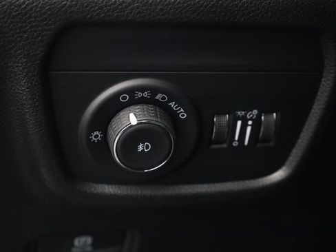 New 2025 Jeep Grand Cherokee Limited image 9