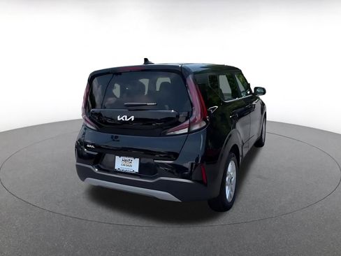 Used 2025 Kia Soul LX w/ LX Technology Package FWD image 15