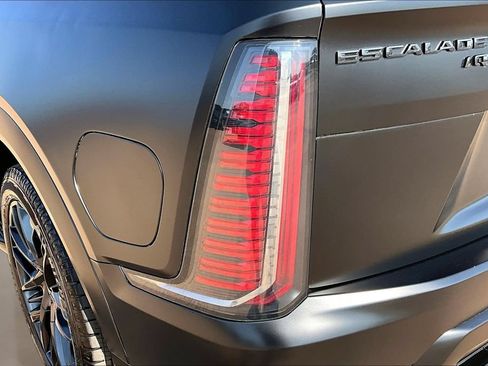 Used 2025 Cadillac Escalade IQ Sport 2 AWD/4WD image 33