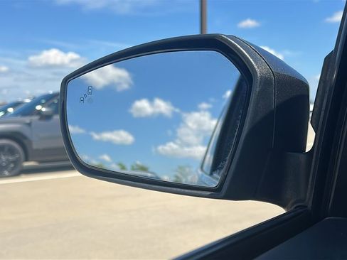Used 2017 Ford Escape Titanium FWD image 17