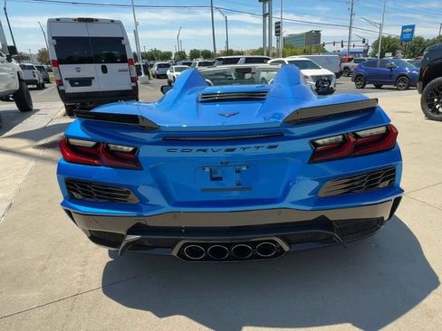 Used 2025 Chevrolet Corvette Z06 RWD image 7