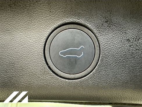 Used 2024 Tesla Model Y Long Range image 27