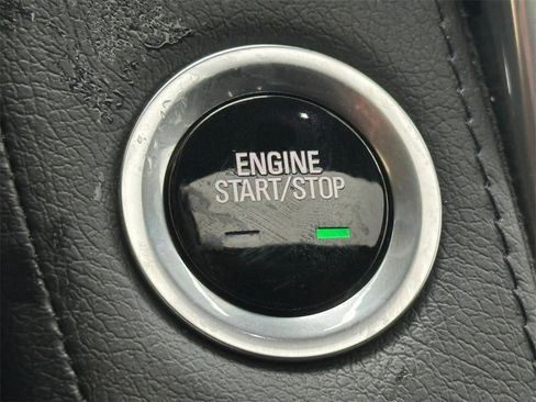 Used 2020 Cadillac Escalade Premium Luxury image 37