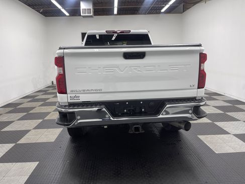 Used 2024 Chevrolet Silverado 2500 LT image 3