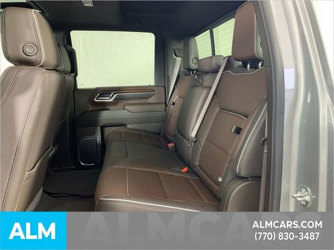 Used 2025 GMC Sierra 3500 Denali w/ Denali Reserve Package image 32