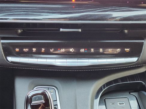 Used 2022 Cadillac Escalade ESV Sport w/ Touring Package image 17