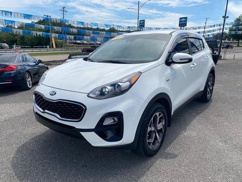 Used 2020 Kia Sportage LX w/ LX Popular Package AWD/4WD image 3