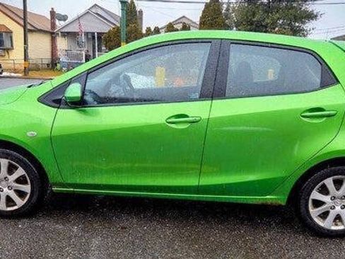 Used 2011 MAZDA MAZDA2 Sport FWD image 2