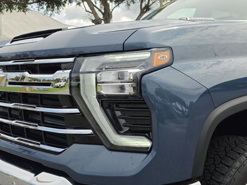 New 2026 Chevrolet Silverado 3500 LTZ w/ LTZ Premium Package AWD/4WD image 13