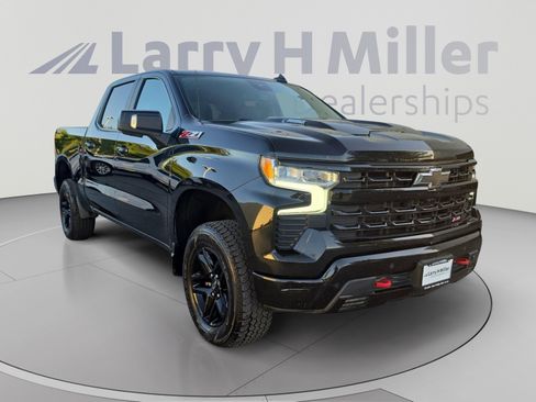 Used 2024 Chevrolet Silverado 1500 LT Trail Boss w/ LT Trail Boss Premium Package AWD/4WD image 7