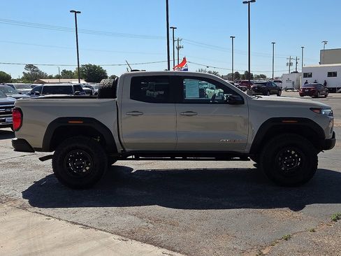 Used 2024 GMC Canyon AT4X w/ AT4X AEV Edition AWD/4WD image 6