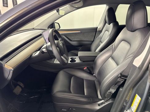 Used 2023 Tesla Model Y Long Range AWD/4WD image 14