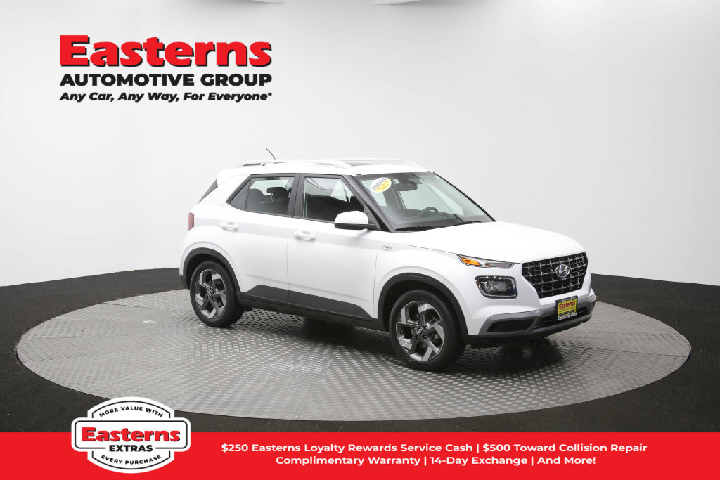 Used 2025 Hyundai Venue SEL FWD image 52