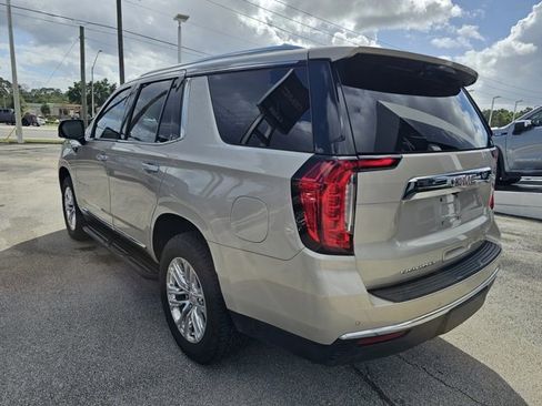 Certified 2022 GMC Yukon SLT w/ SLT Premium Package image 3