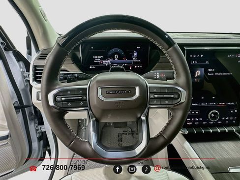 Used 2026 GMC Acadia Denali w/ Super Cruise Package FWD image 12