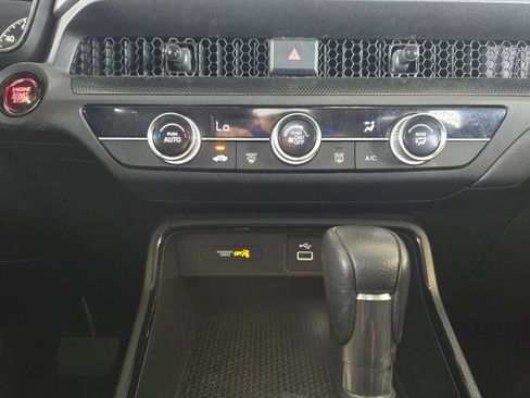 Used 2025 Honda CR-V LX image 11