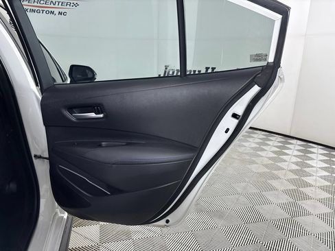 Used 2021 Toyota Corolla SE FWD image 23