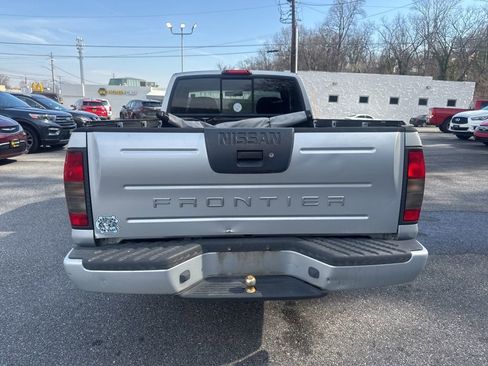 Used 2001 Nissan Frontier XE image 5