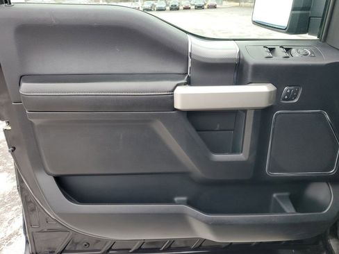 Used 2015 Ford F150 Lariat image 22