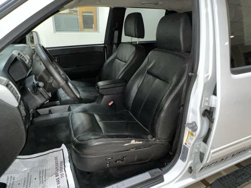 Used 2011 Chevrolet Colorado LT image 18