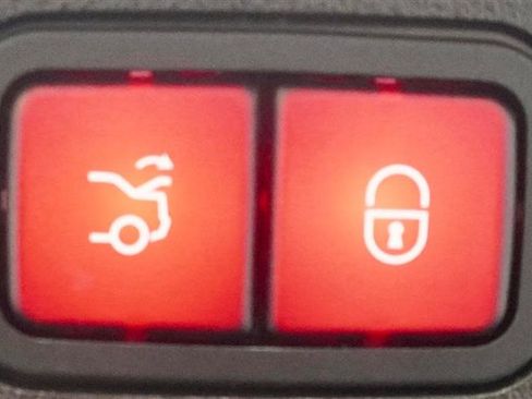 Used 2016 Mercedes-Benz E 350 4MATIC Sedan image 47