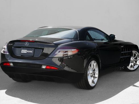 Used 2006 Mercedes-Benz SLR image 3
