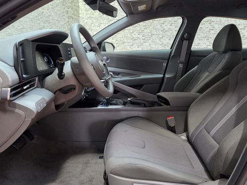 New 2026 Hyundai Elantra SE image 11