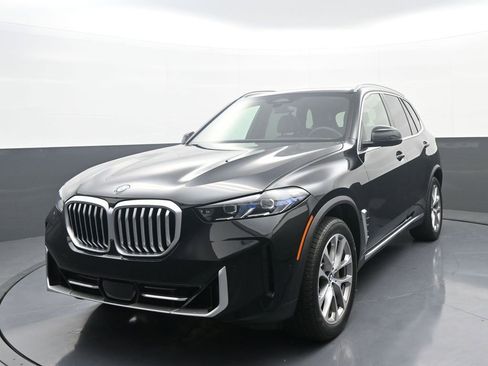Used 2026 BMW X5 xDrive40i AWD/4WD image 1