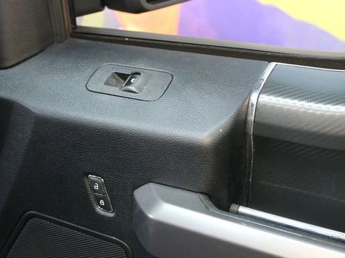 Used 2019 Ford F150 XLT w/ Equipment Group 302A Luxury image 9