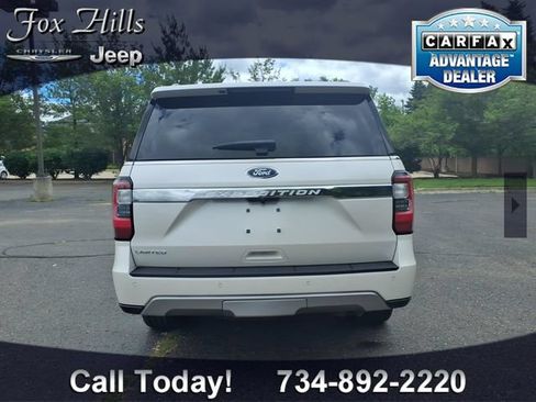 Used 2018 Ford Expedition Limited w/ Equipment Group 302A AWD/4WD image 7