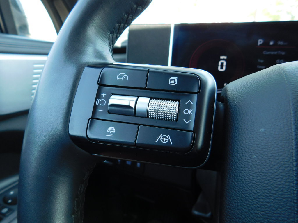Used 2024 Hyundai Santa Fe SEL AWD/4WD image 27