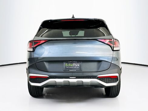 Used 2025 Kia Sportage LX image 7