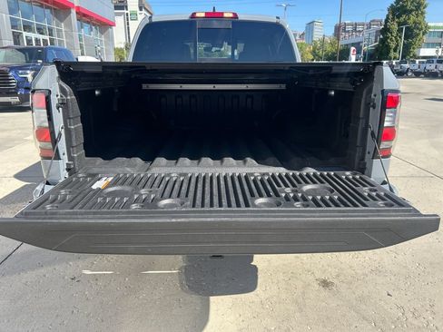 Used 2023 Nissan Frontier PRO-4X w/ Pro Convenience Package AWD/4WD image 15