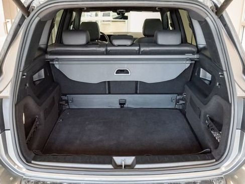 Used 2023 Mercedes-Benz GLB 250 4MATIC w/ Premium Package image 33