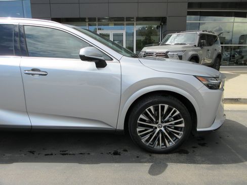 Used 2025 Lexus RX 350 w/ Convenience Package AWD/4WD image 12