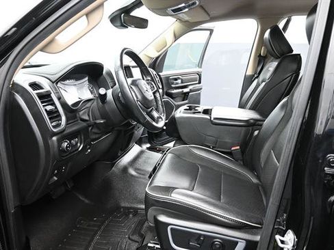 Used 2019 RAM 1500 Laramie AWD/4WD image 16