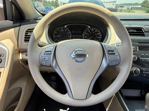 Used 2015 Nissan Altima 2.5 S w/ Power Driver Seat Package FWD image 24