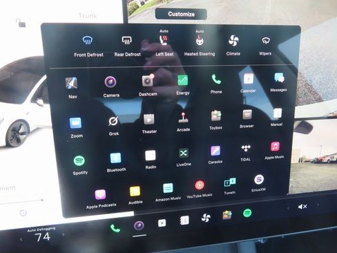 Used 2023 Tesla Model 3 Standard Range image 17