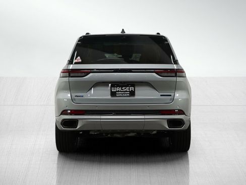 Used 2023 Jeep Grand Cherokee 30th Anniversary AWD/4WD image 4