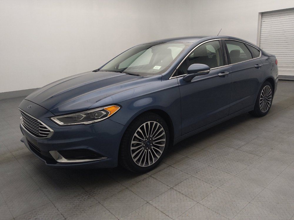 Used 2018 Ford Fusion SE w/ Fusion SE Technology Package FWD image 2