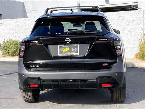 New 2026 Nissan Kicks SR image 3