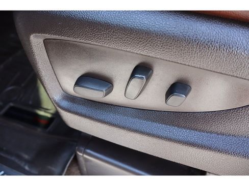 Used 2015 Chevrolet Tahoe LTZ RWD image 27