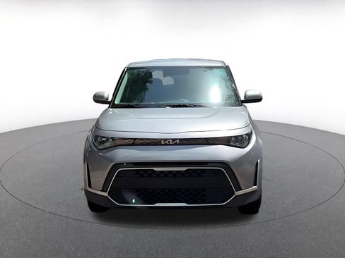 Used 2025 Kia Soul LX w/ LX Technology Package FWD image 4