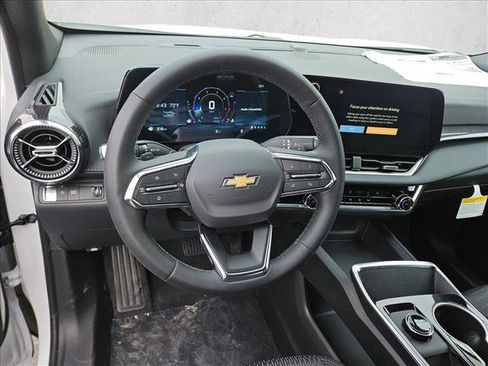 New 2026 Chevrolet Equinox LT w/ Safety and Technology Package image 12