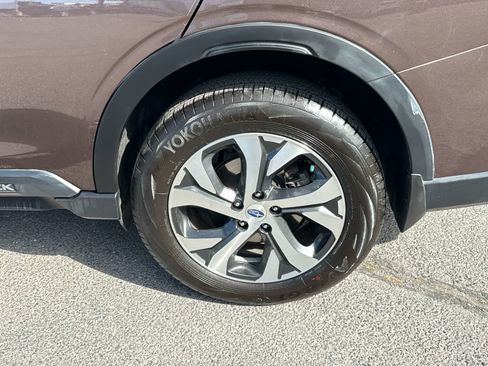 Used 2021 Subaru Outback Touring XT AWD/4WD image 7