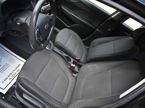 Used 2020 Hyundai Accent SE FWD image 12