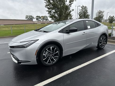 New 2026 Toyota Prius XSE Premium image 5