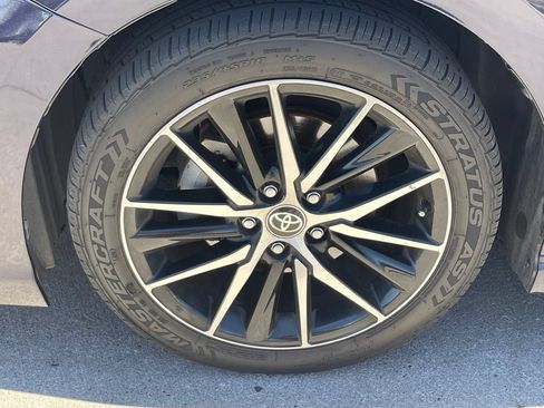 Used 2021 Toyota Camry SE FWD image 4