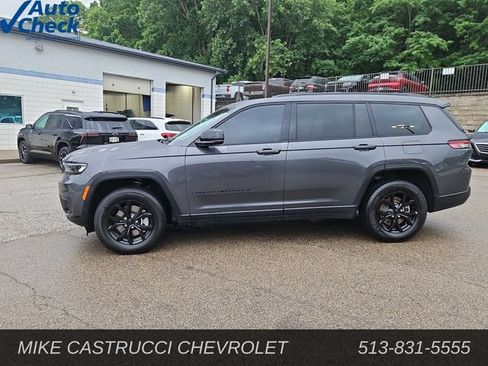 Used 2024 Jeep Grand Cherokee L Altitude AWD/4WD image 2