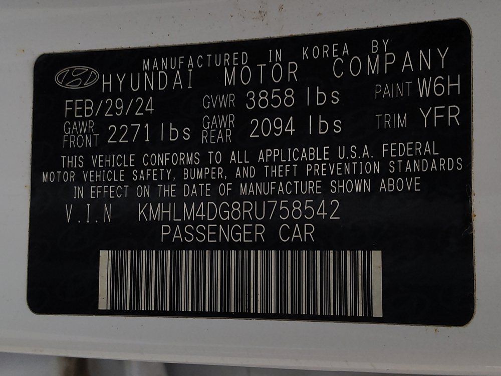 Used 2024 Hyundai Elantra SEL FWD image 33